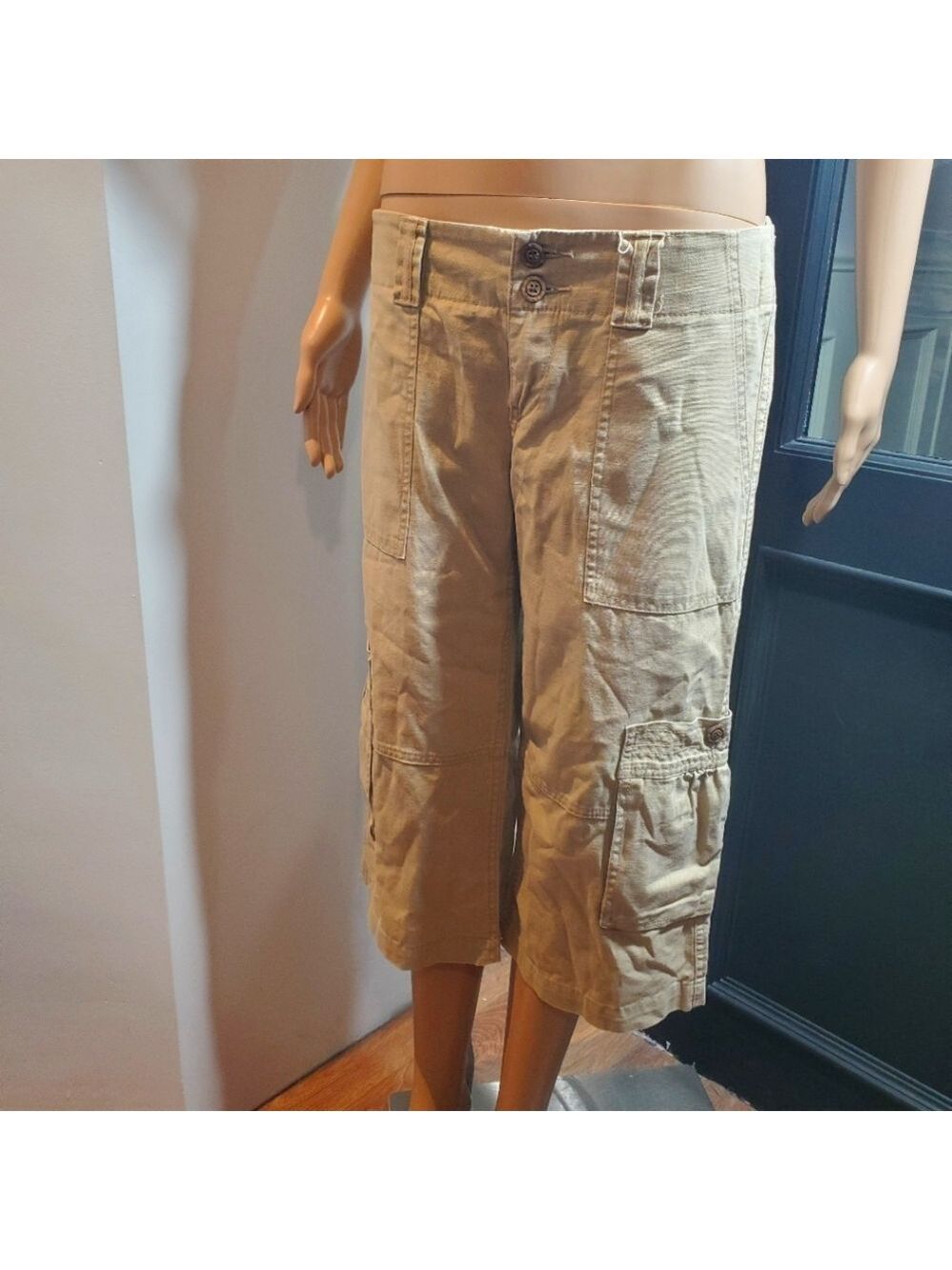 Roxy Khaki Cargo Carpi Shorts